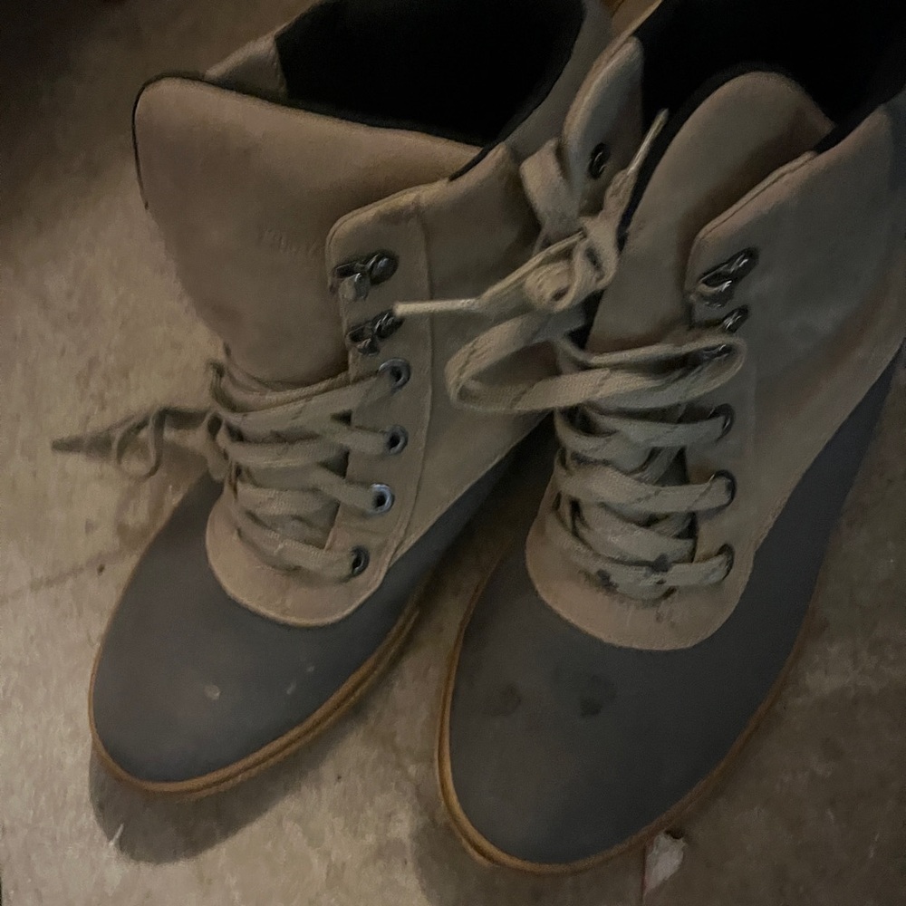 Xtratuf rare sample sneaker boots Stylish Two-Tone Lace-Up Boots